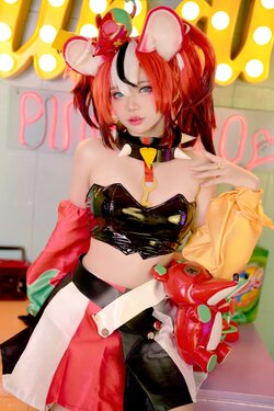 Cosplayer Zinieq E Hentai Galleries