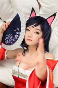 Free Hentai Cosplay Gallery: Ahri (League of Legends) cosplay by Miyuko
