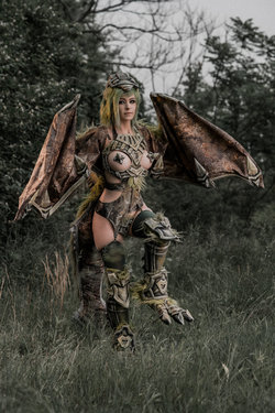 Danielle Beaulieu - Avion (Shadow of the Collossus)