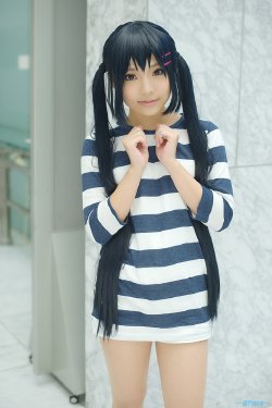 Nakano Azusa Cosplay by Asae Ayato