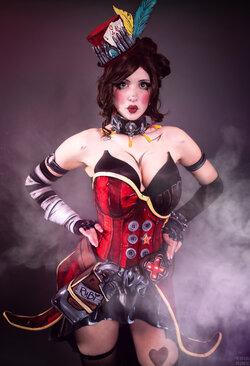 Tina Kinz - Moxxi