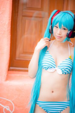 《Vocaloid》Hatsune Miku (bikini ver.) by Mashiro Yuki