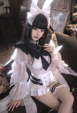 Momoko葵葵COSPLAY黑与白的平行倒映