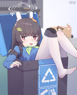 [SISE糸色] Miyu being stuck in a trash can (Blue Archive)