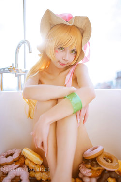 [Rinka] Oshino Shinobu Donut Bath ver. (Bakemonogatari)