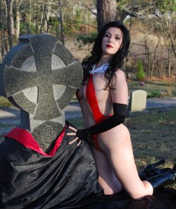 [Panda Valentine] Vampirella