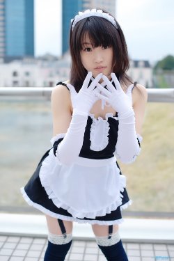 Reika maid cosplay