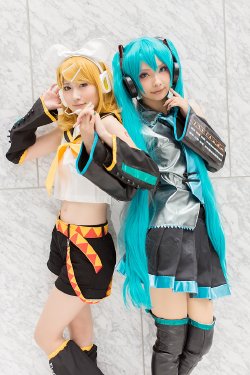 Hatsune Miku (Mineo Kana) & Kagamine Rin (Hiokichi)