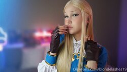 Blondelashes19 - Zelda