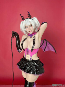 Kitkatkiitty (Queenie) - Succubus