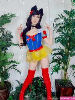 Erotic Neko Snow White