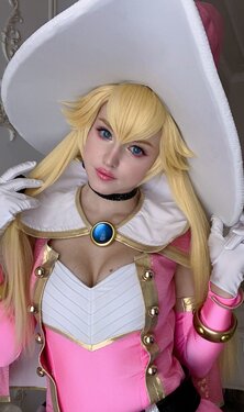Shirogane-sama - Princess Peach (Super Mario)
