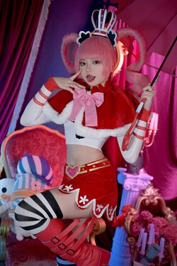 ZinieQ (ジニ) - Perona (One Piece) 43p 7v