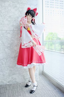 Reimu Hakurei (Satori)