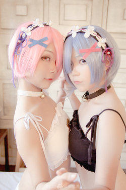 Ram x Rem Cosplay (Cat Bra version) by Yuni & Momoe Ren