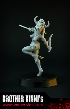 Ritual Dancer - 28 mm miniature