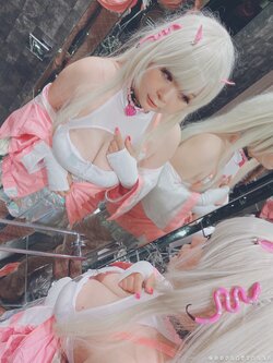 バイパー_NIKKE_コスプレ💗（りりむ）万華鏡ルーム、バスルームおっぱいガラスプレス、爆乳コスプレポートレート_【写真集】バイパー