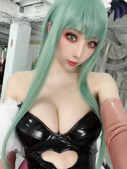 [KURUPIKA (Momoiru Reku)] MORRIGAN AENSLAND