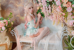 Coser@黏黏团子兔 - 豌豆公主的秘密花房