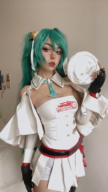 Himeecosplay - Miku Racing