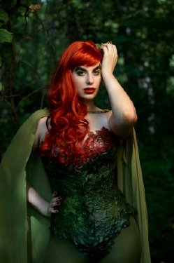 Hottest Poison Ivy Cosplay Pics