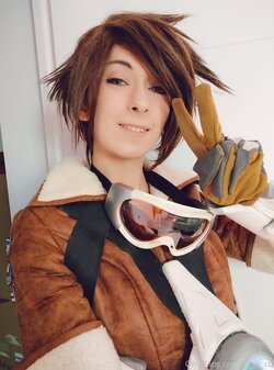 Set Of Tracer Selfies/Nudes - Pityk CB