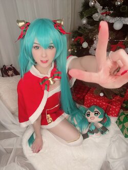 HirariAnn - Christmas Miku