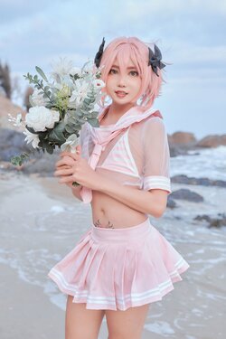Velvet-Chann: Astolfo Beach Day