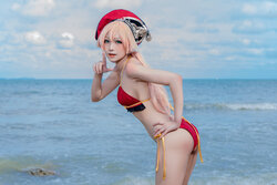 Light Cosplayer - Yanfei Bikini