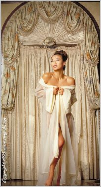 Korean Model Sung Hi Lee - 1998 November