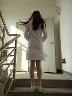 小恩 - 护士 112P1V