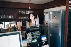 Bambi (밤비) - [Loozy] Cafe Alba