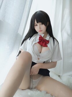 小仓千代-制服