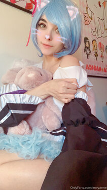 REM lingerie