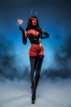 Alin Ma / Xenon_ne - Devil Lady