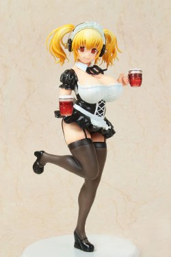 Busty Super Pochaco Maid figure