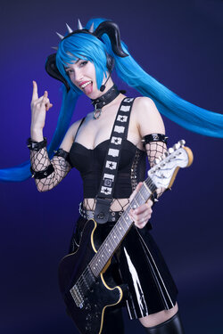 Morgan Le Foy - Punk Miku