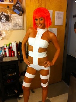 Sara Underwood Dressed as Lilu from the 5th Element