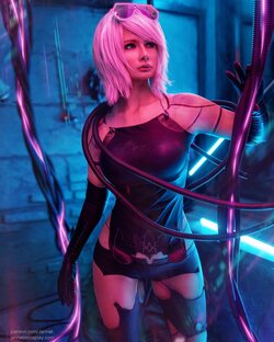 Jannet In cosplay - A2 Cyberpunk