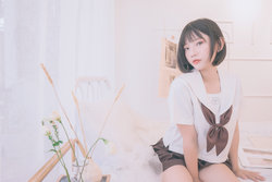Messie Huang - Birthday Seifuku