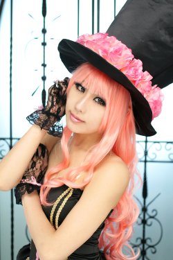 Perona cosplay (One Piece)