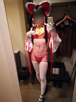Hatarabu - Reimu red bikini