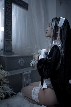 洛璃LoLiSAMA 修女
