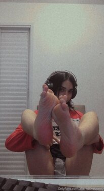 3 - Alternativebonny hot femboy Alternative bonny 🔥