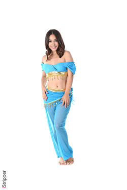 Ginebra Bellucci as Princess Jasmine