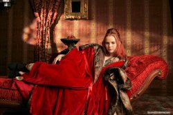 BAREMAIDENS - Canewynn - Red Lounge