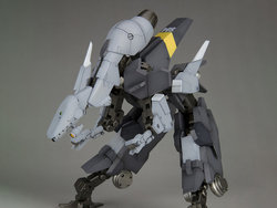 Frame Arms NSG-25γ STRAUSS:RE2 Plastic Model Kit [bigbadtoystore.com]