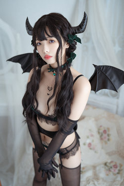 雯妹 NO.021 魅魔本 Proud devil