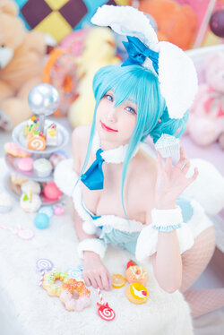 Silverxhere - Bunny Miku