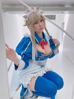 [林檎蜜紀] 乳上メイドで…💙👑デカ乳andロングスカートの中も、、ドスケベ💙💖 (Fate/Grand Order)